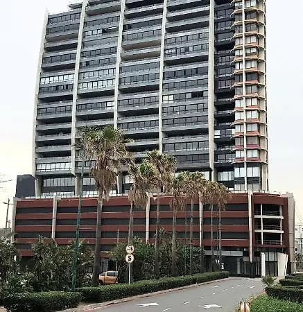 Accommodation Front - Tastefully Furnished 6 Sleeper With Ocean Views Durban Exterior foto