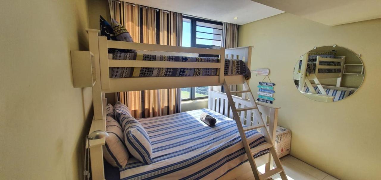 Apartment Front - Tastefully Furnished 6 Sleeper With Ocean Views *