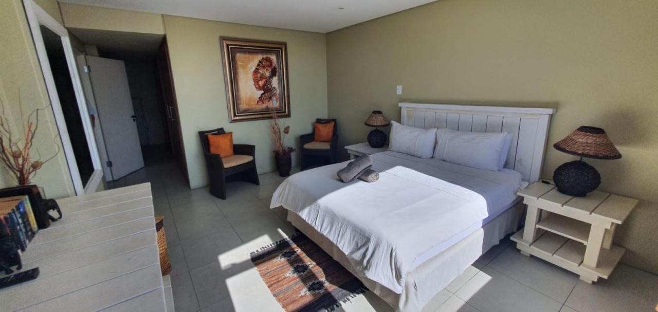 Front - Tastefully Furnished 6 Sleeper With Ocean Views
