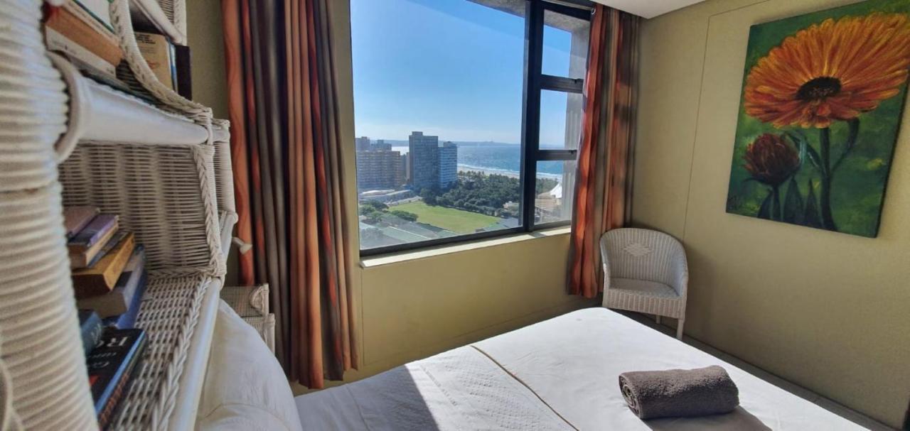 Front - Tastefully Furnished 6 Sleeper With Ocean Views
