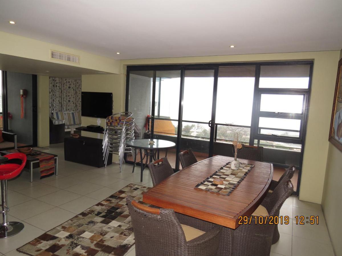 Front - Tastefully Furnished 6 Sleeper With Ocean Views